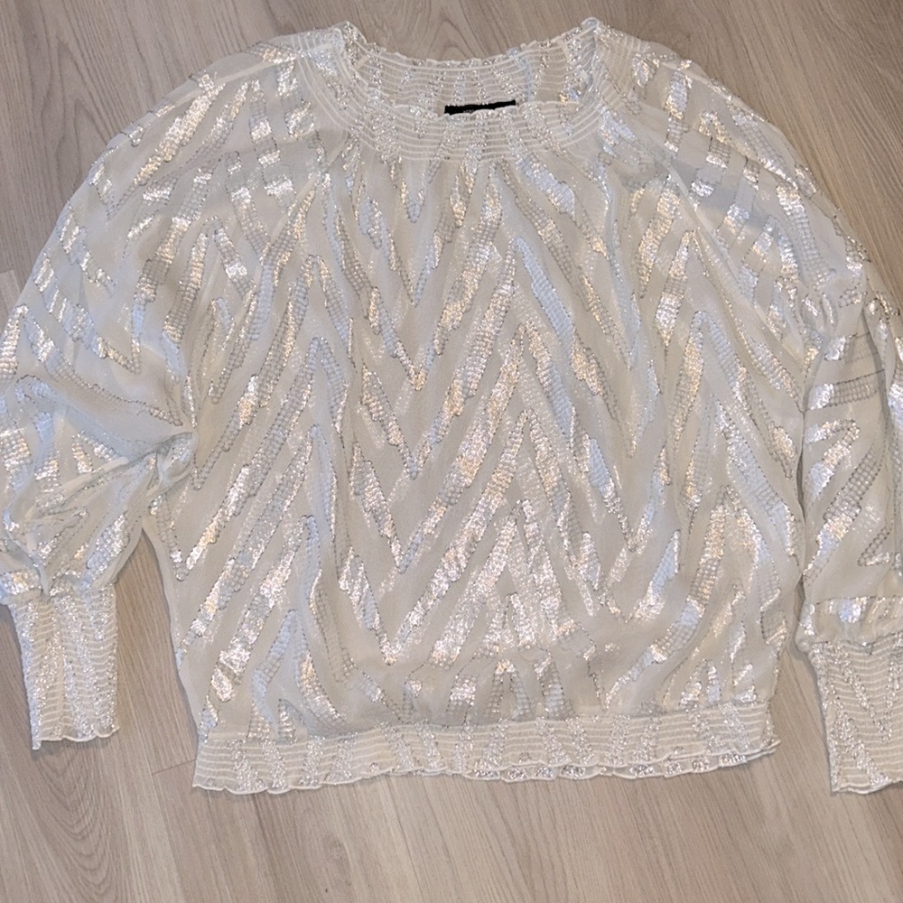 BCBGMaxAzria Women's Off the Shoulder Shimmer Top M White/Silver Loose Glam